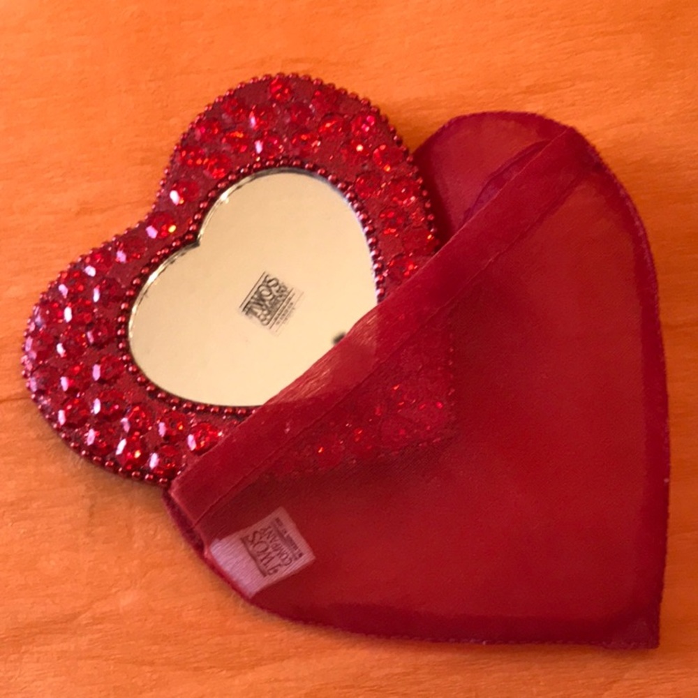 Mirrored heart